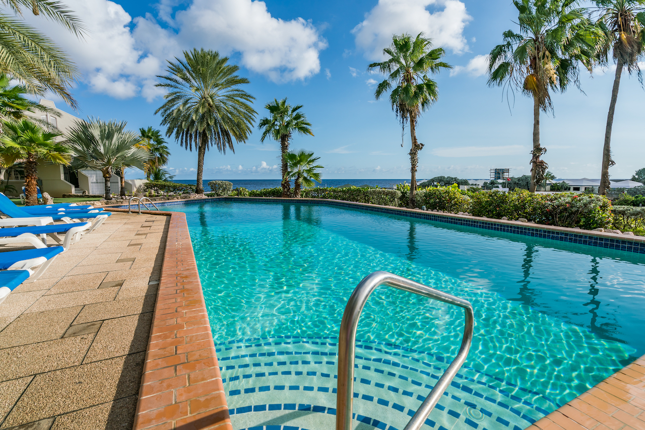 swimming-pool-views-around-the-small-caribbean-isl-2026-03-26-00-33-10-utc